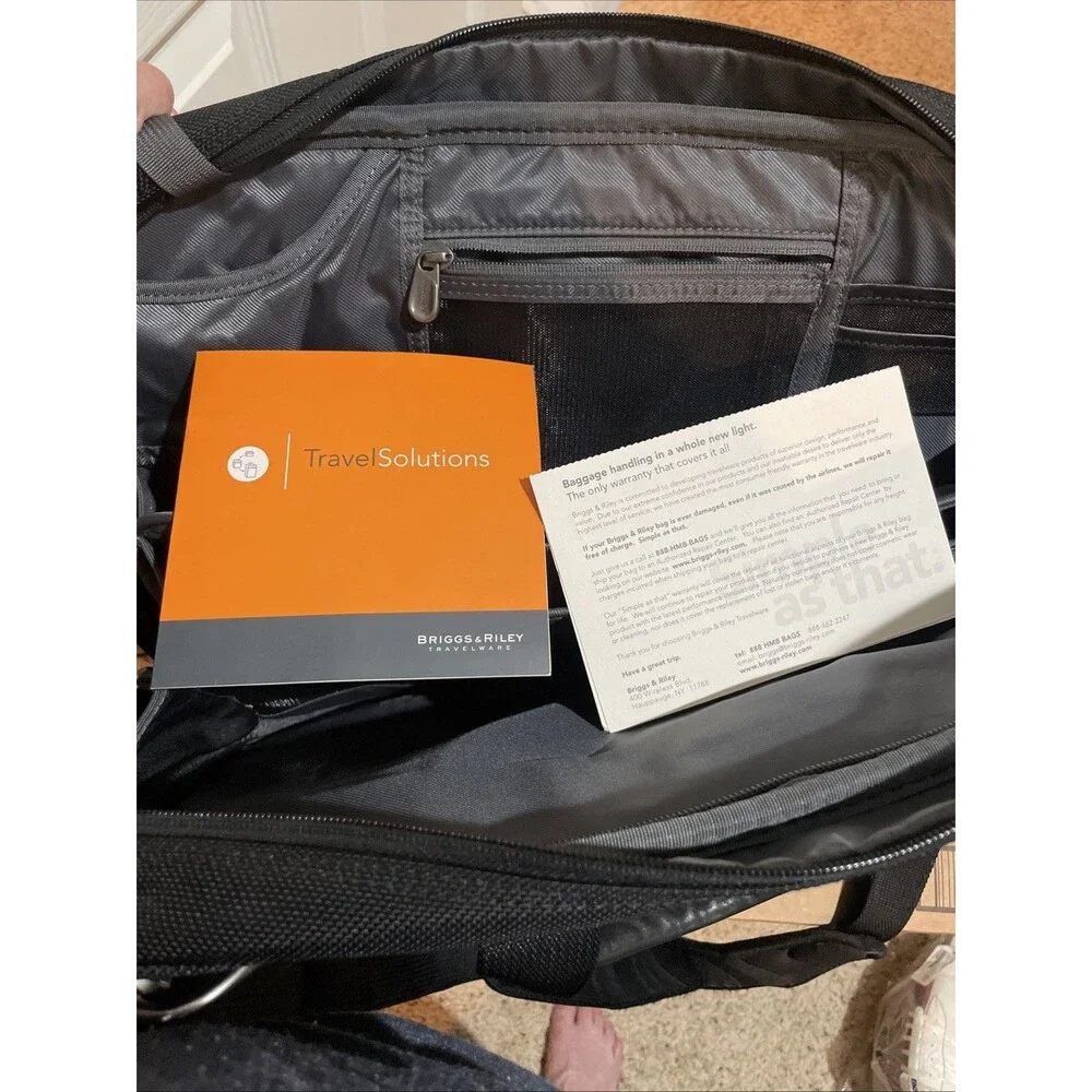 Briggs & Riley laptop / Travel Bag, Serial Number #05-BB101-0571931-2